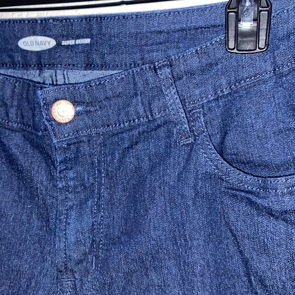 Old Navy Dark Wash Super Skinny Jeans - Picture 3 of 5